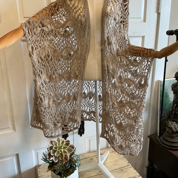 Hem and Thread duster type sweater one size fits all - Picture 1 of 5